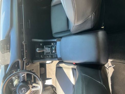 Used 2024 MAZDA MAZDA3 s image 22