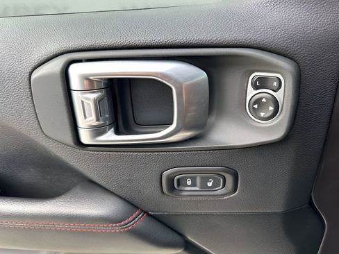 Used 2020 Jeep Wrangler Unlimited Rubicon w/ Steel Bumper Group image 24