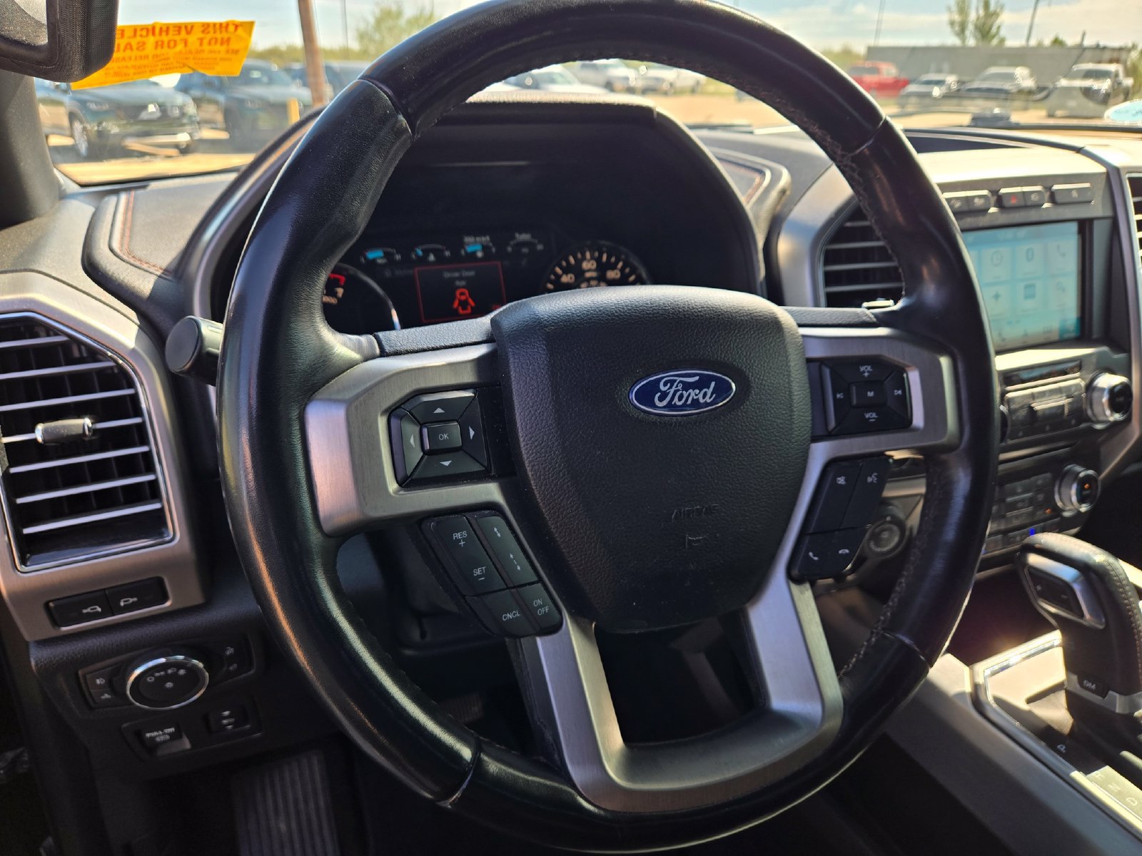 Used 2018 Ford F150 Platinum w/ Equipment Group 701A Luxury AWD/4WD image 10