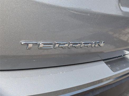 Used 2024 GMC Terrain AT4 AWD/4WD image 9