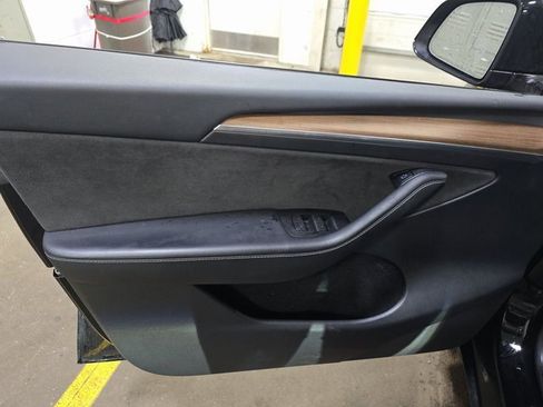 Used 2023 Tesla Model Y Long Range image 8