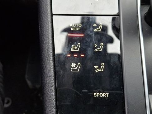 New 2025 Porsche Macan image 20