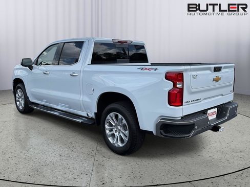 New 2026 Chevrolet Silverado 1500 LTZ w/ LTZ Premium Package AWD/4WD image 4