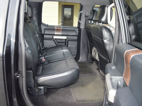 Used 2015 Ford F150 Lariat w/ Equipment Group 502A Luxury image 16