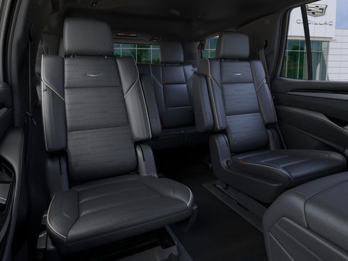 New 2026 Cadillac Escalade Sport w/ LPO, ONYX Package AWD/4WD image 17