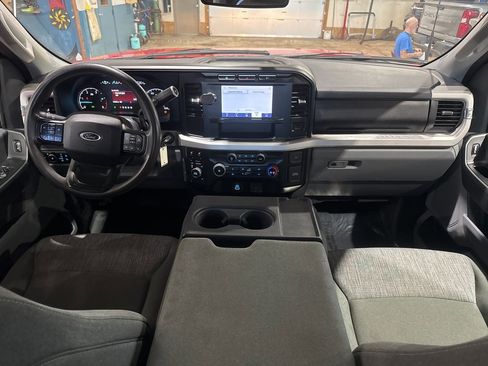 Used 2023 Ford F350 XLT image 35