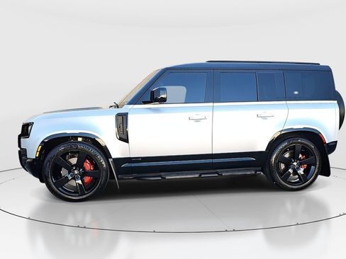 Used 2024 Land Rover Defender 110 X image 8