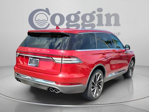 Used 2020 Lincoln Aviator Reserve w/ Equipment Group 202A AWD/4WD image 3