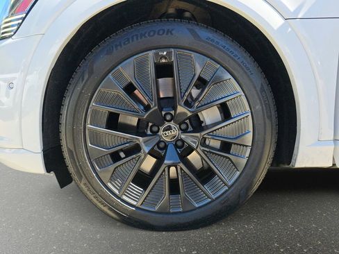 Certified 2024 Audi Q8 e-tron Prestige w/ Prestige Package AWD/4WD image 33