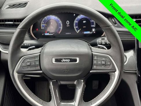 Used 2023 Jeep Grand Cherokee Altitude image 29