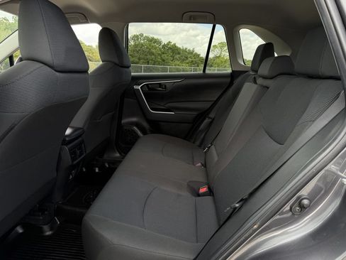 Used 2022 Toyota RAV4 LE FWD image 26