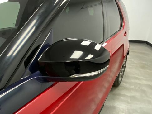 Used 2017 Land Rover Discovery HSE Luxury image 12