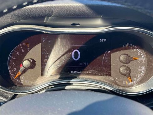 Used 2019 Jeep Grand Cherokee Limited image 26