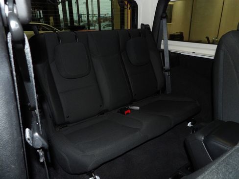 Used 2023 Jeep Wrangler Sport S image 15