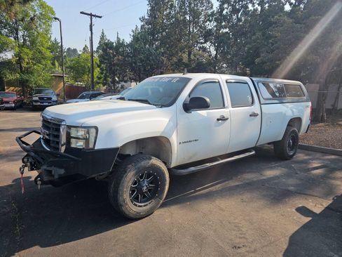 Used 2008 GMC Sierra 2500 SLE w/ SLE2 Preferred Package AWD/4WD image 3