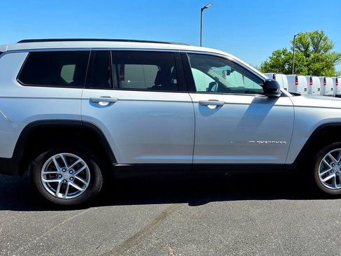 Used 2024 Jeep Grand Cherokee L Laredo AWD/4WD image 13