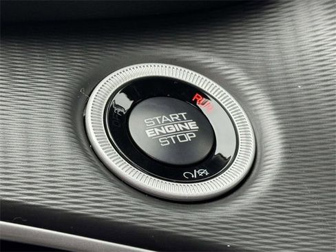 New 2025 Jeep Grand Cherokee L Laredo w/ Luxury Tech Group I image 8