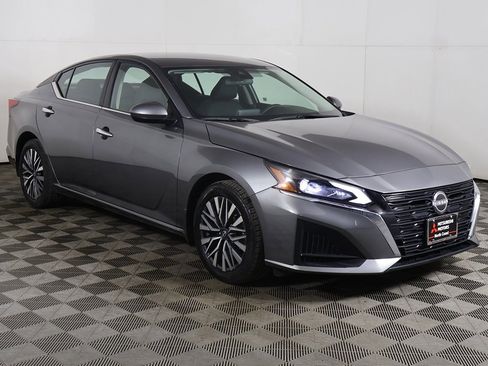 Used 2023 Nissan Altima 2.5 SV image 43