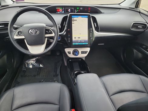 Used 2018 Toyota Prius Prime Plus image 18