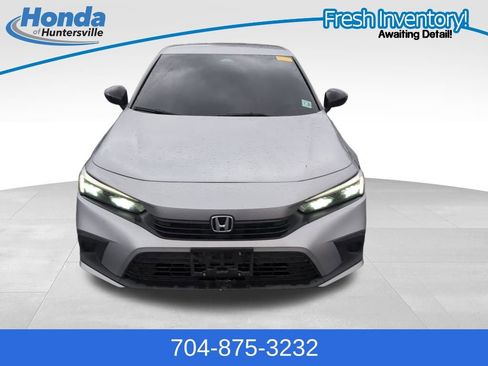 Used 2023 Honda Civic Sport image 3