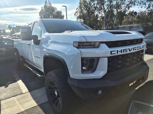 Used 2022 Chevrolet Silverado 2500 Custom w/ Custom Convenience Package AWD/4WD image 2