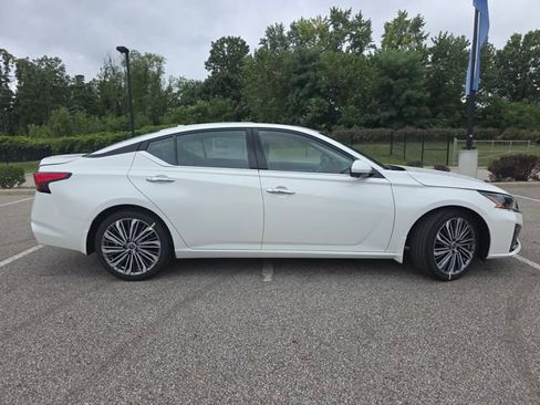 New 2025 Nissan Altima 2.5 SL image 21