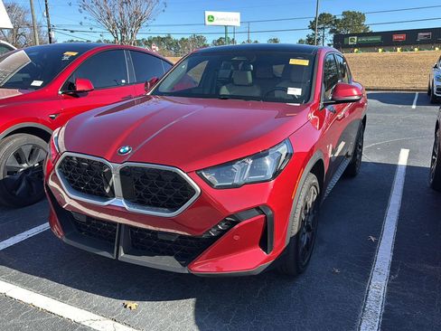 Used 2025 BMW X2 xDrive28i w/ Convenience Package image 2