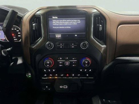 Used 2021 Chevrolet Silverado 1500 High Country w/ Technology Package AWD/4WD image 23