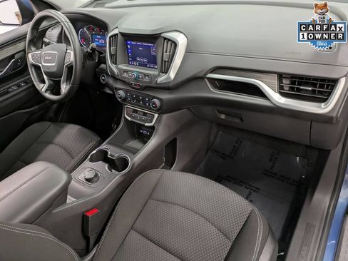Used 2024 GMC Terrain SLE FWD image 30