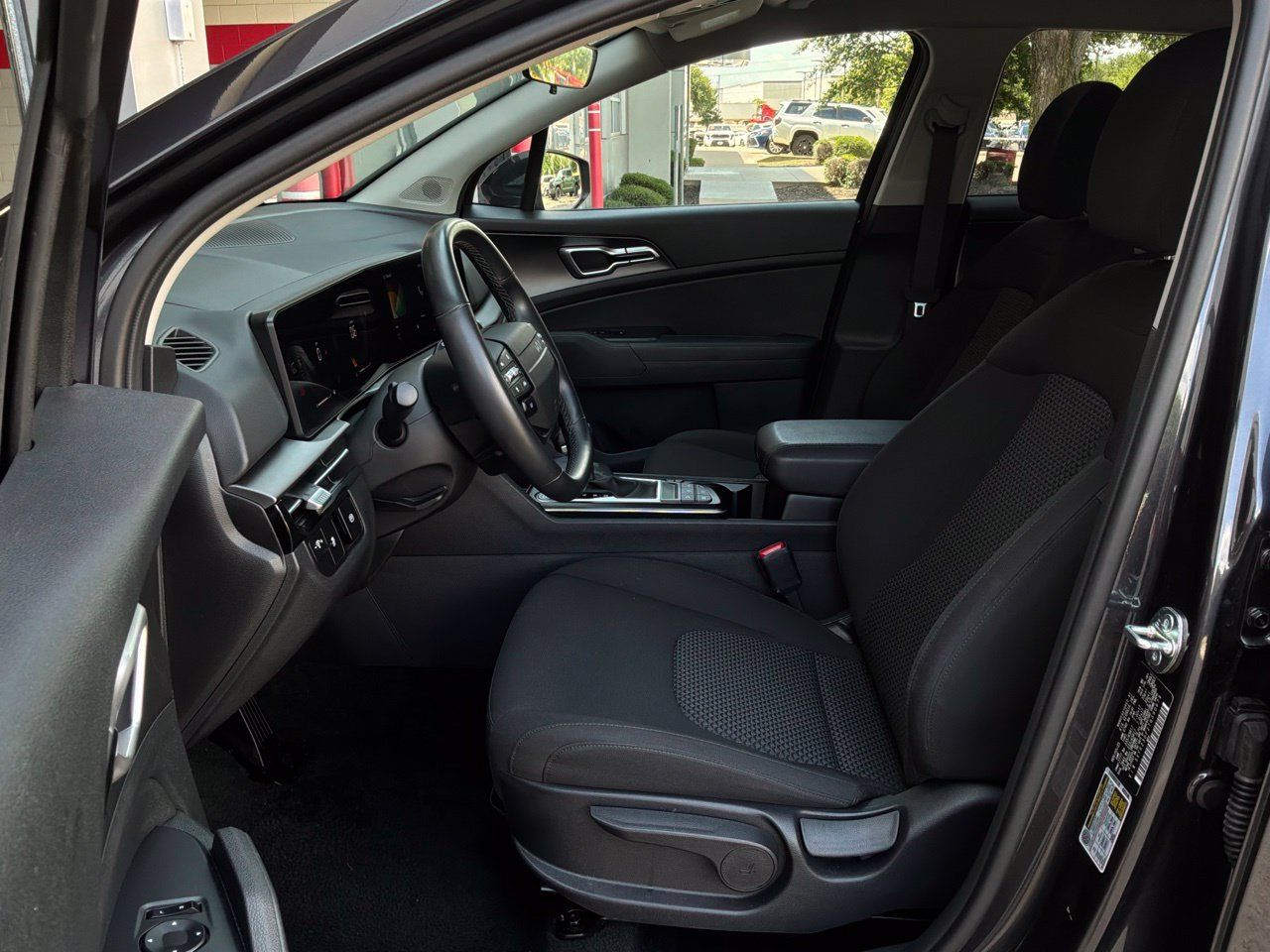 Used 2026 Kia Sportage LX FWD image 10