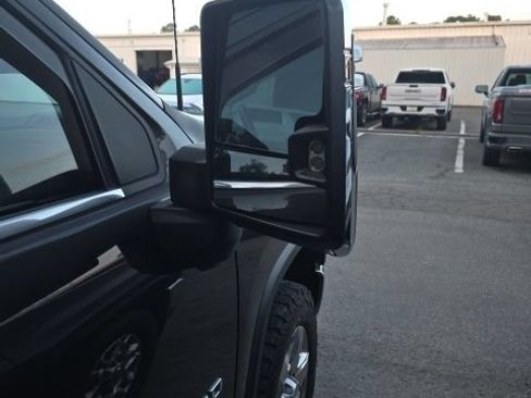 Used 2020 Chevrolet Silverado 2500 LTZ AWD/4WD image 6