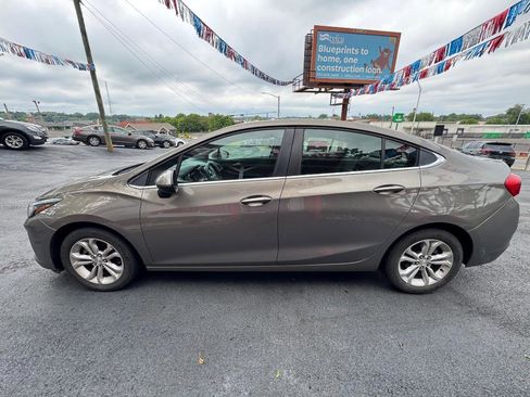 Used 2019 Chevrolet Cruze LT FWD image 7