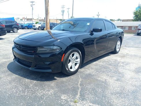 Used 2020 Dodge Charger SXT RWD image 1