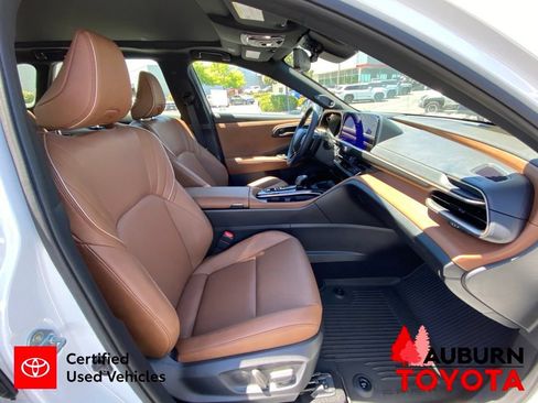 Certified 2025 Toyota Crown Signia w/ Advanced Technology Package AWD/4WD image 13