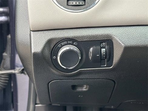 Used 2014 Chevrolet Cruze LS image 22