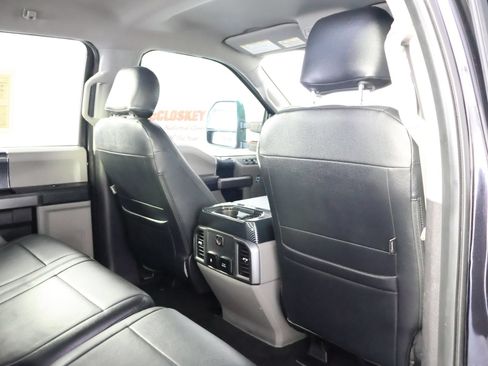 Used 2019 Ford F250 XLT w/ XLT Premium Package AWD/4WD image 43