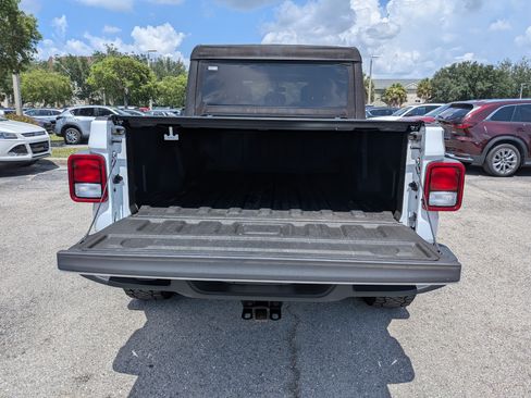 Used 2021 Jeep Gladiator Sport AWD/4WD image 13