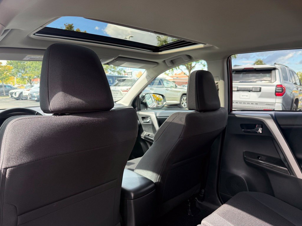 Used 2018 Toyota RAV4 Adventure AWD/4WD image 16
