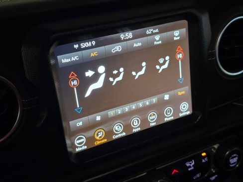 Used 2023 Jeep Wrangler Sahara image 26