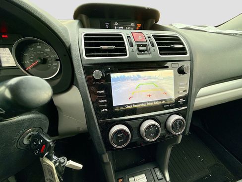 Used 2017 Subaru Forester 2.5i Premium w/ All-Weather Package image 15