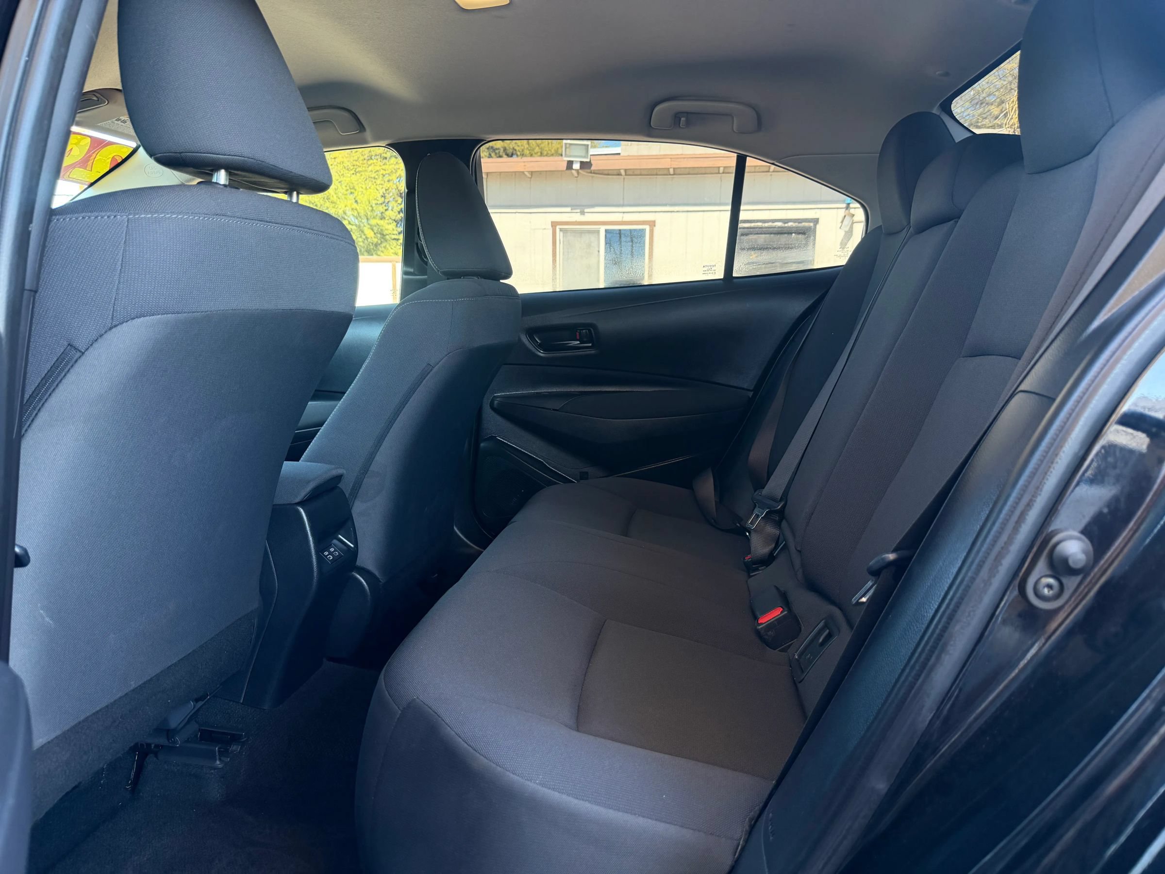 Used 2024 Toyota Corolla LE FWD image 11