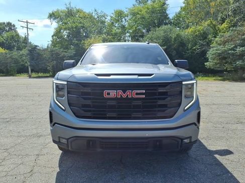 Used 2024 GMC Sierra 1500 Elevation AWD/4WD image 2