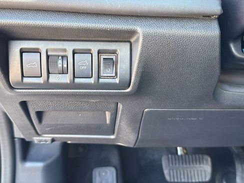 Used 2023 Subaru Outback Limited AWD/4WD image 30
