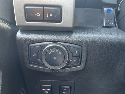 Used 2019 Ford F150 Raptor w/ Equipment Group 802A Luxury image 36