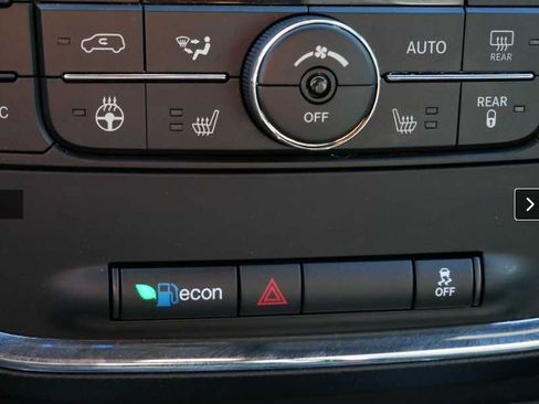 Used 2019 Dodge Grand Caravan SXT w/ Driver Convenience Group FWD image 11
