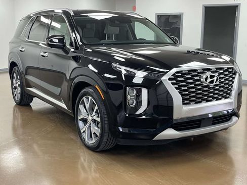Used 2021 Hyundai Palisade Limited FWD image 3