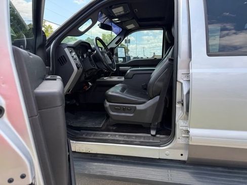 Used 2014 Ford F250 Lariat w/ FX4 Off-Road Package AWD/4WD image 15