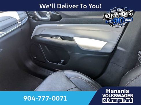 Used 2022 Jeep Compass Limited w/ Sun and Sound Group AWD/4WD image 18
