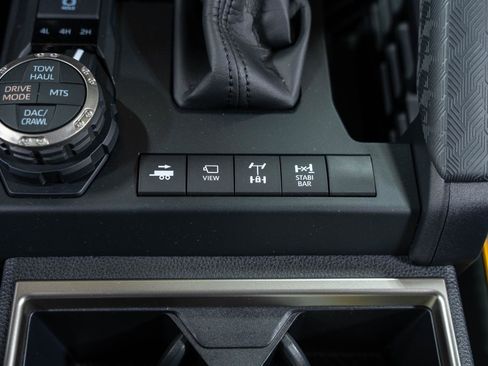 Used 2025 Toyota 4Runner Trailhunter image 98