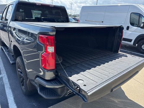 Used 2020 Chevrolet Silverado 1500 RST AWD/4WD image 3